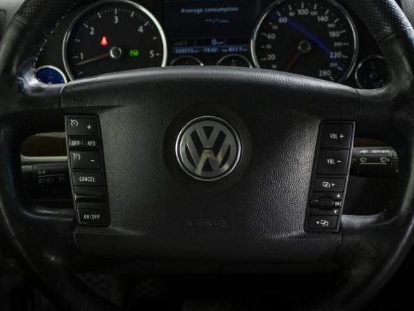 Volkswagen Touareg I Рестайлинг с пробегом 2008 года, цена 899 000 рублей, 316369 км, внедорожник, Автокод Объявления
