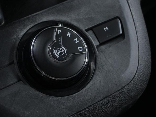 Peugeot Traveller I с пробегом 2019 года, цена 2 068 000 рублей, 354000 км, минивэн, Автокод Объявления