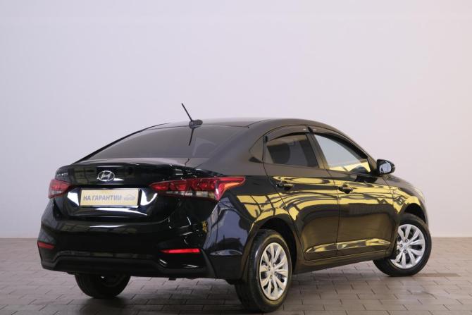 Hyundai Solaris II с пробегом 2017 года, цена 1 079 000 рублей, 59279 км, седан, Автокод Объявления