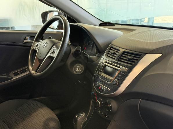 Hyundai Solaris I Рестайлинг с пробегом 2015 года, цена 1 047 000 рублей, 112807 км, седан, Автокод Объявления