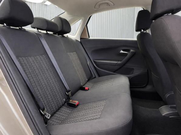 Volkswagen Polo V Рестайлинг с пробегом 2015 года, цена 937 000 рублей, 109373 км, седан, Автокод Объявления