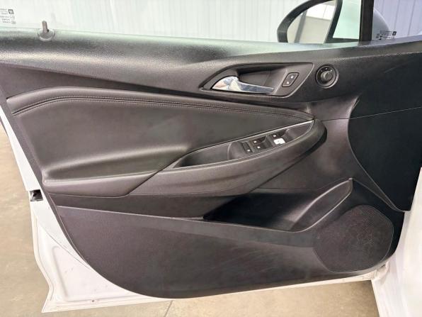 Chevrolet Cruze II с пробегом 2017 года, цена 897 000 рублей, 347202 км, хэтчбек, Автокод Объявления
