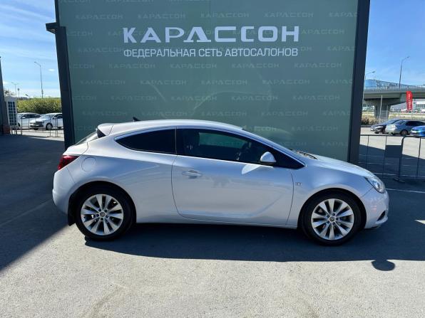 Opel Astra J Рестайлинг с пробегом 2012 года, цена 690 000 рублей, 190305 км, хэтчбек, Автокод Объявления