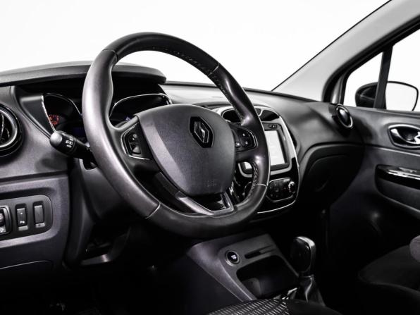 Renault Kaptur I с пробегом 2017 года, цена 1 430 000 рублей, 74950 км, внедорожник, Автокод Объявления