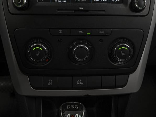 Skoda Yeti I Рестайлинг с пробегом 2013 года, цена 985 000 рублей, 134031 км, внедорожник, Автокод Объявления