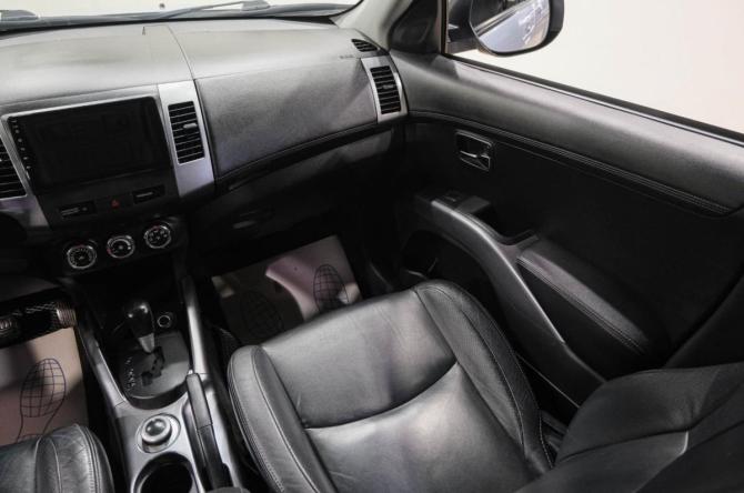Mitsubishi Outlander II Рестайлинг с пробегом 2011 года, цена 1 449 000 рублей, 242000 км, внедорожник, Автокод Объявления