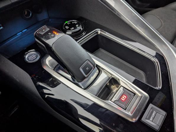 Peugeot 3008 II с пробегом 2019 года, цена 2 290 000 рублей, 76455 км, внедорожник, Автокод Объявления