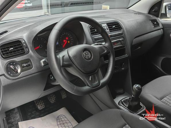 Volkswagen Polo V Рестайлинг с пробегом 2018 года, цена 978 000 рублей, 125000 км, седан, Автокод Объявления