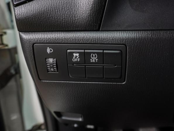 Mazda 3 III (BM) с пробегом 2014 года, цена 979 000 рублей, 233853 км, хэтчбек, Автокод Объявления
