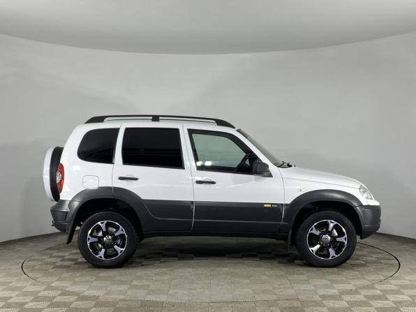 Chevrolet Niva I Рестайлинг с пробегом 2018 года, цена 919 000 рублей, 67254 км, внедорожник, Автокод Объявления