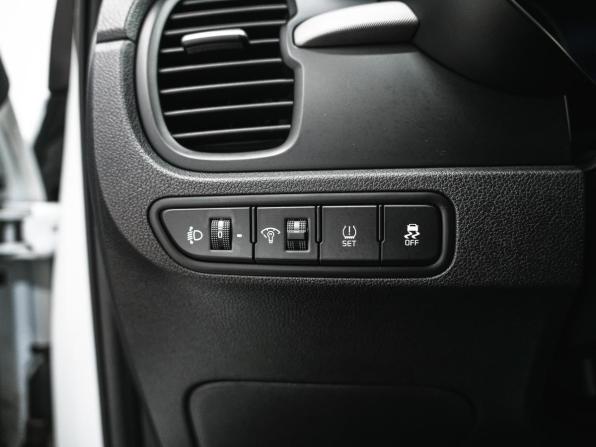 Kia Rio IV с пробегом 2019 года, цена 1 350 000 рублей, 98531 км, седан, Автокод Объявления