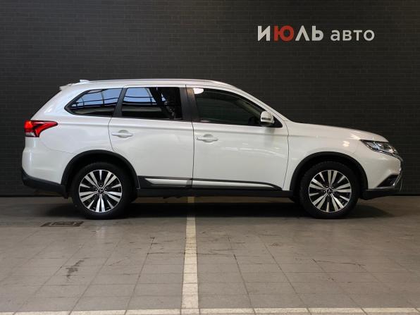 Mitsubishi Outlander III Рестайлинг 3 с пробегом 2019 года, цена 2 220 000 рублей, 175133 км, внедорожник, Автокод Объявления