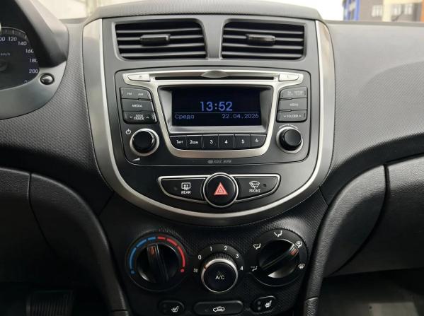 Hyundai Solaris I Рестайлинг с пробегом 2015 года, цена 850 000 рублей, 190240 км, хэтчбек, Автокод Объявления