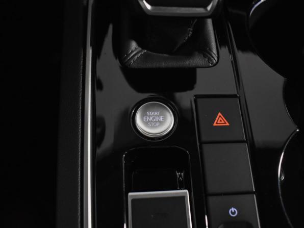 Volkswagen Touareg III с пробегом 2018 года, цена 4 150 000 рублей, 175129 км, внедорожник, Автокод Объявления