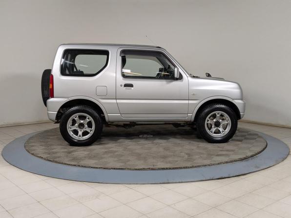 Suzuki Jimny III Рестайлинг 2 с пробегом 2016 года, цена 1 074 900 рублей, 58000 км, внедорожник, Автокод Объявления