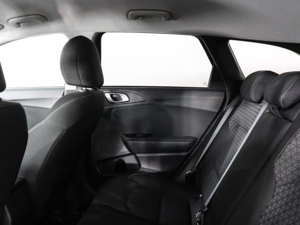Kia Ceed III с пробегом 2021 года, цена 1 930 000 рублей, 65795 км, универсал, Автокод Объявления