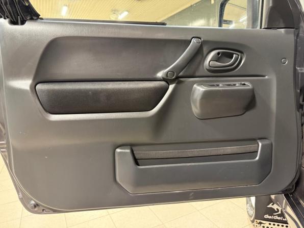 Suzuki Jimny III Рестайлинг 1 с пробегом 2011 года, цена 899 000 рублей, 155000 км, внедорожник, Автокод Объявления