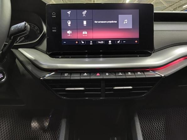 Skoda Octavia IV (A8) с пробегом 2021 года, цена 2 480 000 рублей, 83401 км, лифтбек, Автокод Объявления