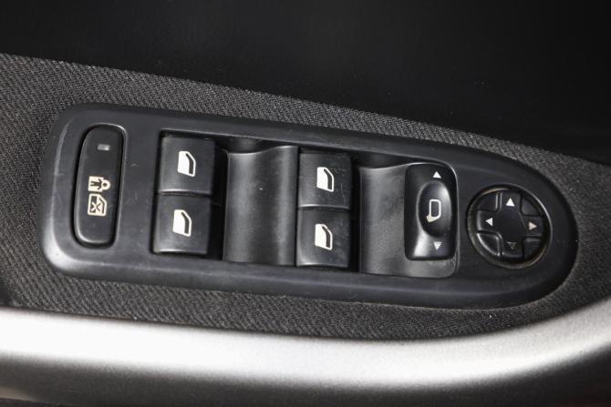 Peugeot 308 I с пробегом 2011 года, цена 629 000 рублей, 135000 км, хэтчбек, Автокод Объявления