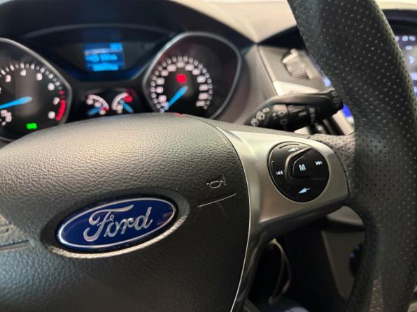 Ford Focus III с пробегом 2014 года, цена 715 000 рублей, 209777 км, универсал, Автокод Объявления
