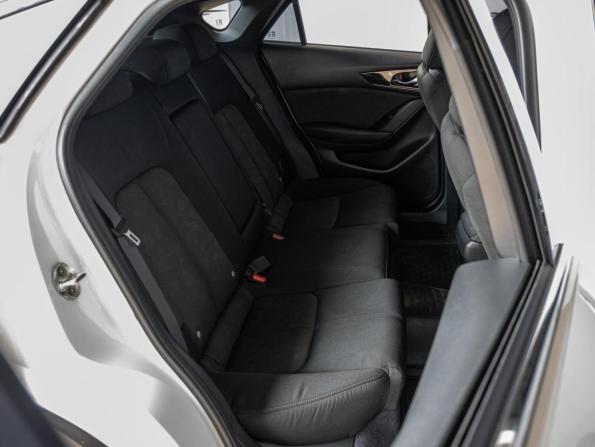 Mazda CX-4 I Рестайлинг с пробегом 2023 года, цена 2 620 000 рублей, 31966 км, внедорожник, Автокод Объявления