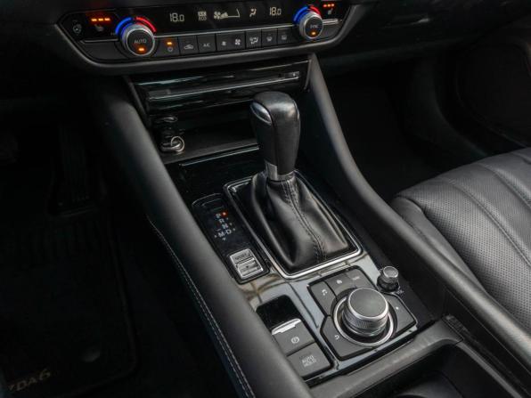 Mazda 6 III (GJ) Рестайлинг 2 с пробегом 2020 года, цена 2 649 000 рублей, 105402 км, седан, Автокод Объявления