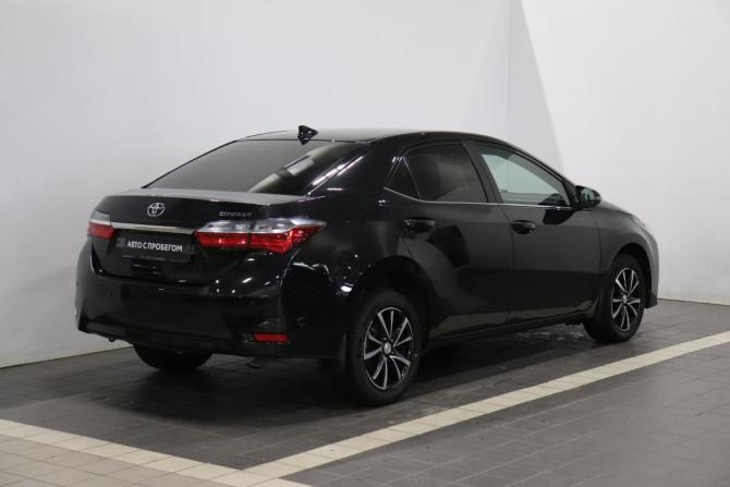 Toyota Corolla XI (E160 E170 E180) Рестайлинг 1 с пробегом 2018 года, цена 1 655 000 рублей, 139000 км, седан, Автокод Объявления