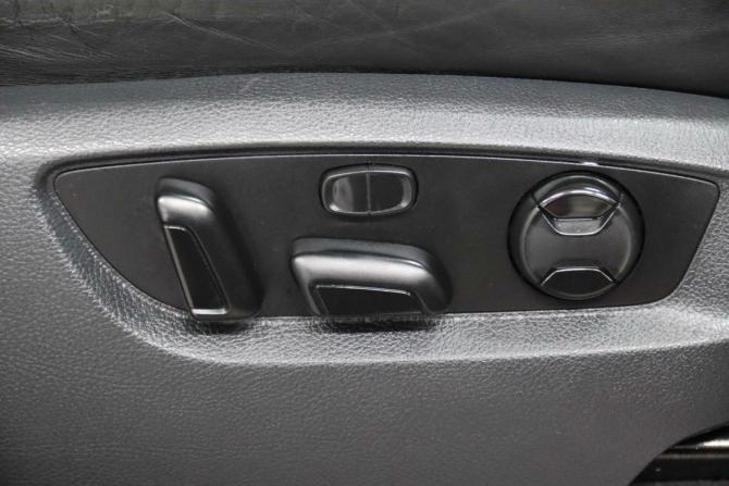 Volkswagen Touareg II с пробегом 2011 года, цена 1 585 850 рублей, 334895 км, внедорожник, Автокод Объявления
