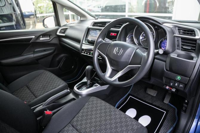 Honda Fit III с пробегом 2016 года, цена 929 000 рублей, 135000 км, хэтчбек, Автокод Объявления