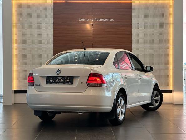 Volkswagen Polo V с пробегом 2013 года, цена 899 000 рублей, 175556 км, седан, Автокод Объявления