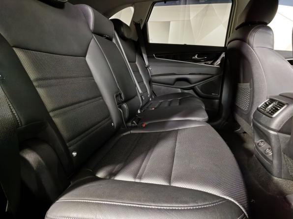 Kia Sorento III Prime Рестайлинг с пробегом 2018 года, цена 2 893 000 рублей, 120327 км, внедорожник, Автокод Объявления