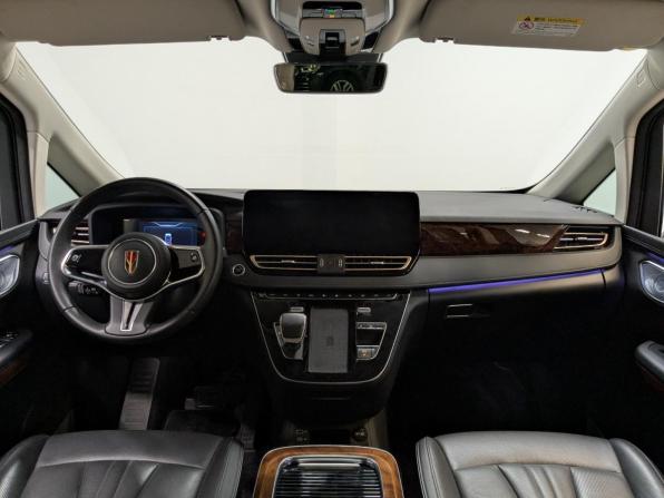 Hongqi HQ9 с пробегом 2022 года, цена 4 100 000 рублей, 80040 км, минивэн, Автокод Объявления