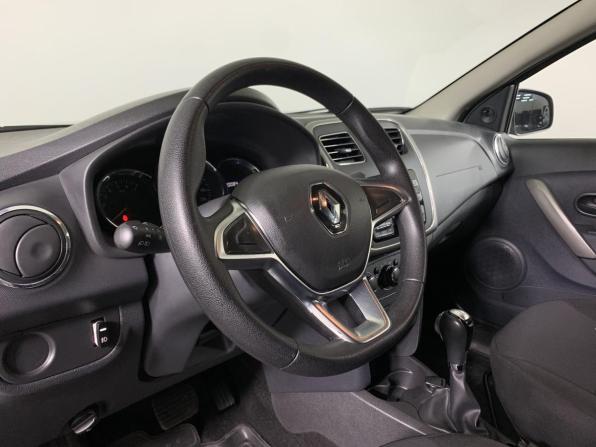 Renault Logan II Рестайлинг с пробегом 2021 года, цена 918 000 рублей, 120085 км, седан, Автокод Объявления