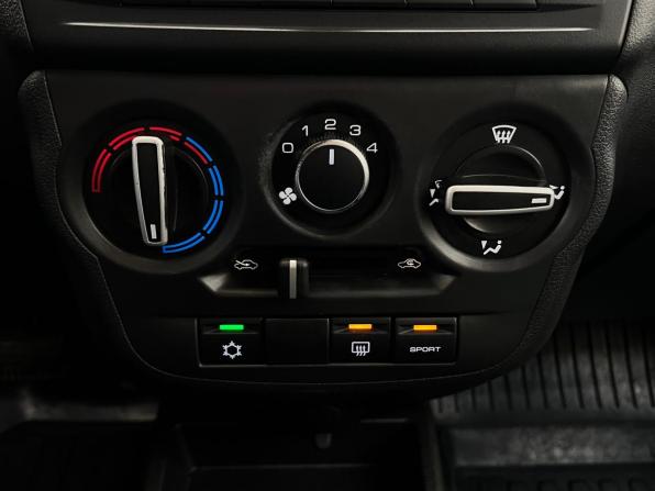 Lada (ВАЗ) Granta I Рестайлинг с пробегом 2020 года, цена 900 000 рублей, 50000 км, седан, Автокод Объявления