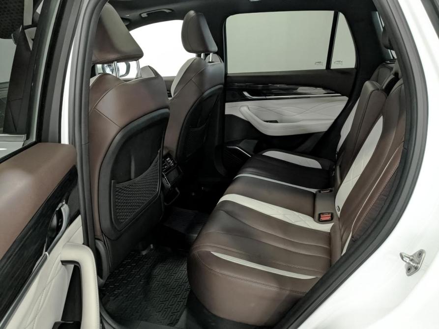 Geely Monjaro I Москва  - изображение 18