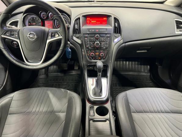 Opel Astra J Рестайлинг с пробегом 2013 года, цена 849 000 рублей, 190000 км, универсал, Автокод Объявления