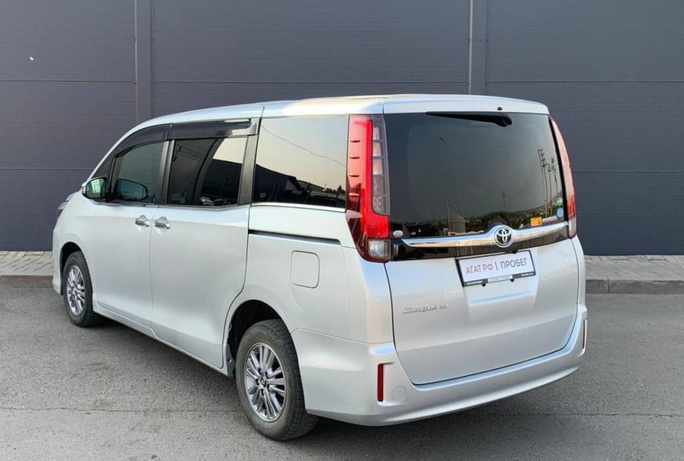 Toyota Esquire I Красноярск  - изображение 14