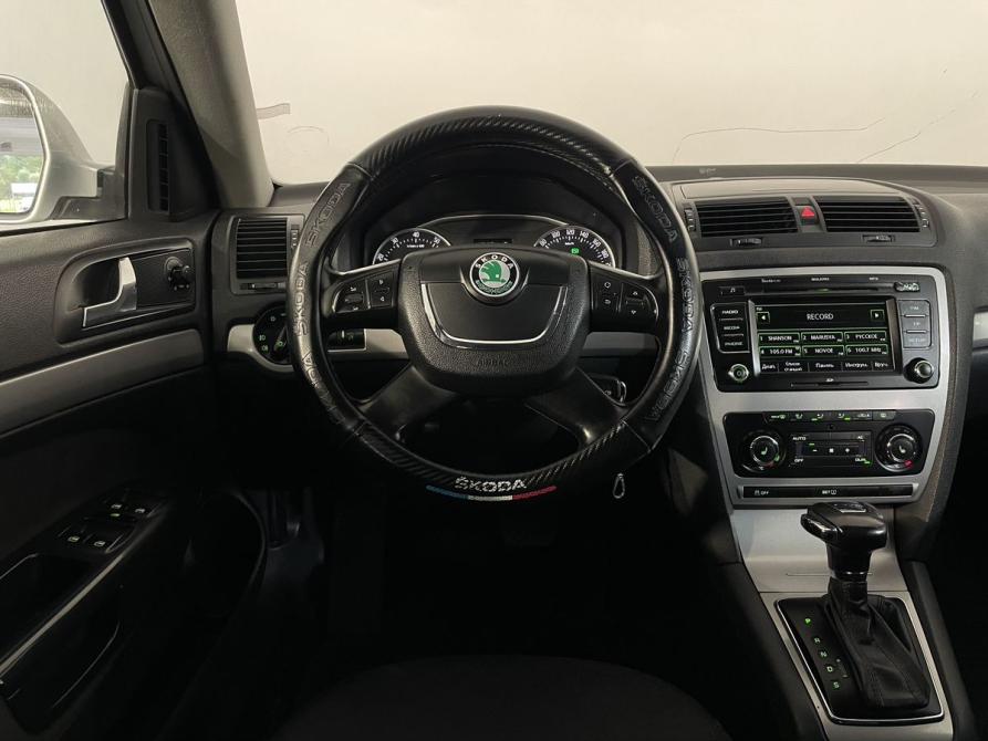 Skoda Octavia II (A5) Рестайлинг Великий Новгород  - изображение 13