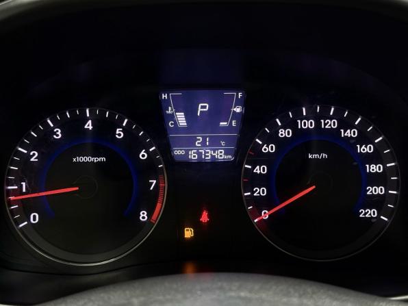 Hyundai Solaris I с пробегом 2013 года, цена 859 000 рублей, 167347 км, седан, Автокод Объявления