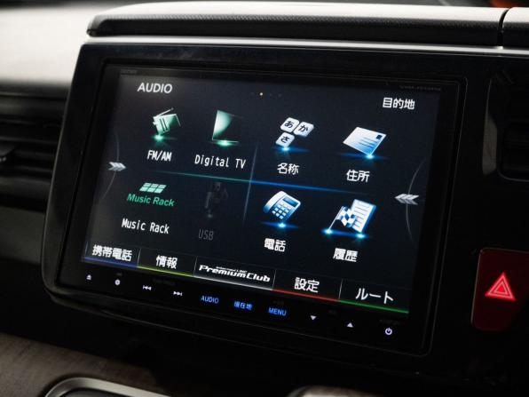 Honda Stepwgn V с пробегом 2015 года, цена 1 689 500 рублей, 165220 км, минивэн, Автокод Объявления
