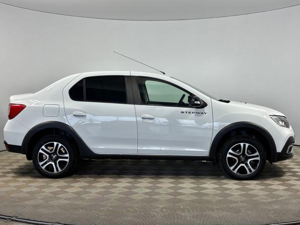 Renault Logan II Рестайлинг с пробегом 2022 года, цена 1 440 000 рублей, 56129 км, седан, Автокод Объявления