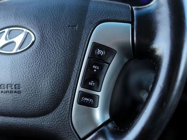 Hyundai Santa Fe II Рестайлинг с пробегом 2011 года, цена 1 199 000 рублей, 222220 км, внедорожник, Автокод Объявления