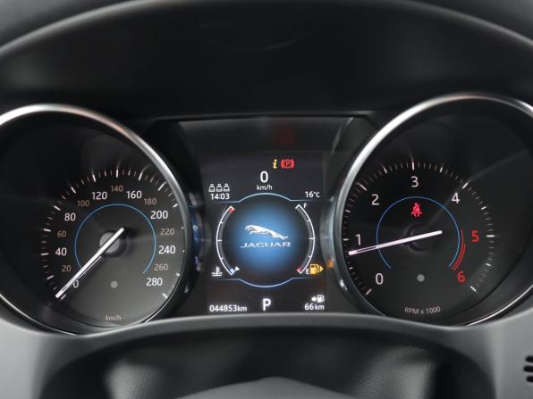 Jaguar F-Pace I с пробегом 2019 года, цена 3 500 000 рублей, 44852 км, внедорожник, Автокод Объявления