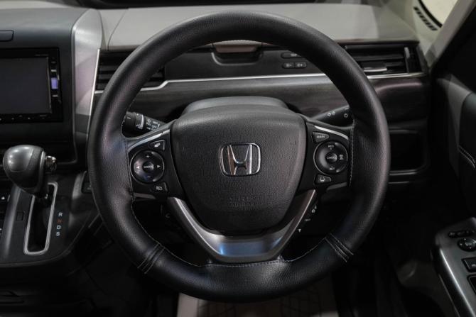 Honda Freed II Рестайлинг с пробегом 2017 года, цена 1 469 000 рублей, 135000 км, компактвэн, Автокод Объявления