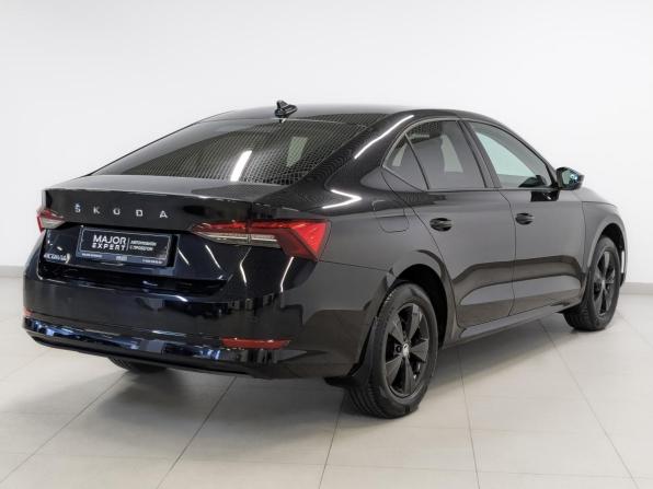Skoda Octavia IV (A8) с пробегом 2021 года, цена 2 350 000 рублей, 31000 км, лифтбек, Автокод Объявления