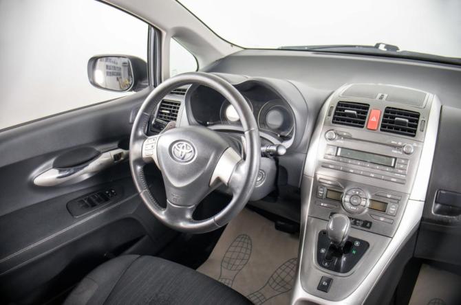 Toyota Auris I с пробегом 2009 года, цена 619 000 рублей, 283145 км, хэтчбек, Автокод Объявления