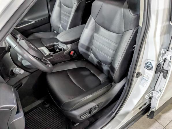 Toyota RAV4 V (XA50) с пробегом 2022 года, цена 3 600 000 рублей, 52757 км, внедорожник, Автокод Объявления