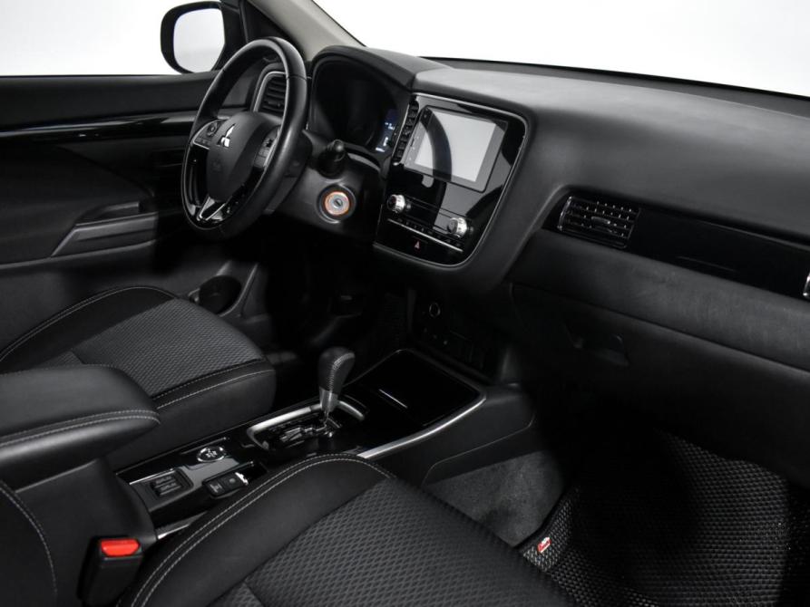 Mitsubishi Outlander III Рестайлинг 3 Санкт-Петербург  - изображение 16