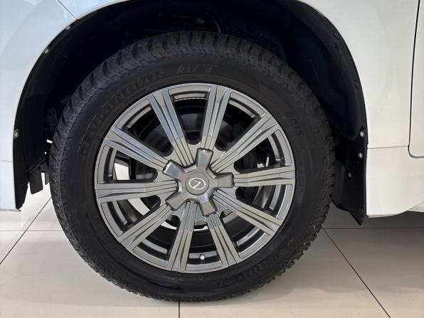 Lexus LX III Рестайлинг 2 с пробегом 2018 года, цена 6 980 000 рублей, 164752 км, внедорожник, Автокод Объявления