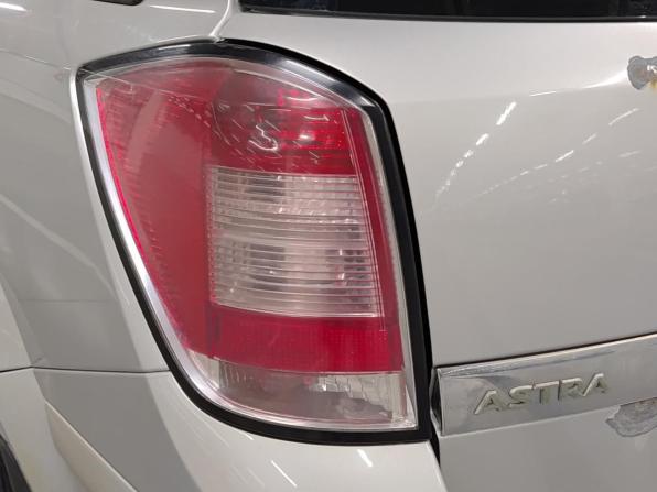 Opel Astra H Рестайлинг с пробегом 2013 года, цена 460 000 рублей, 229448 км, универсал, Автокод Объявления